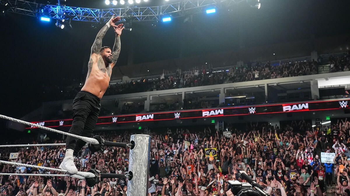Yeeting in the middle of a match. (Image credits: wwe.com)